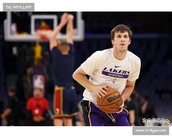 奥斯汀·里夫斯助力肯塔基农场开放日，倡导农业教育发展